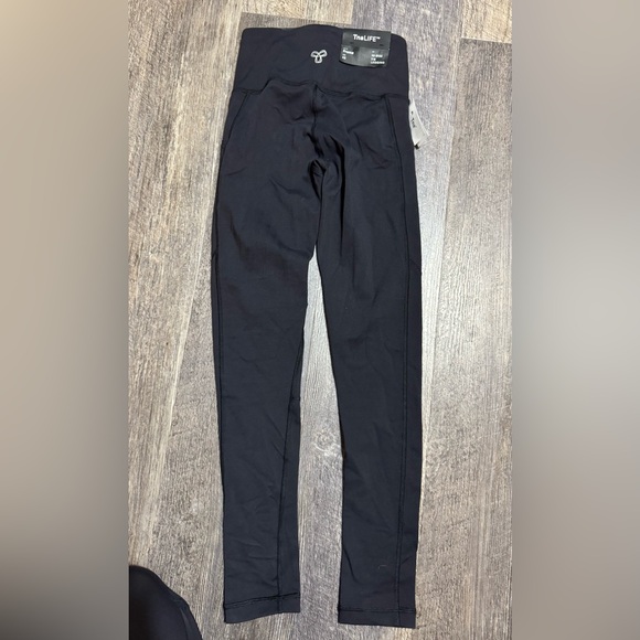 ARITZIA TNA Life High Rise 7/8 Leggings - Picture 2 of 3